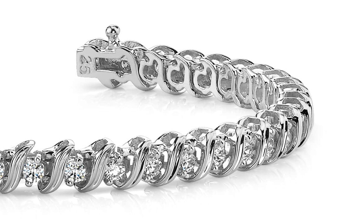 14.45ctw Radiant Cut Diamond Tennis Bracelet in Platinum